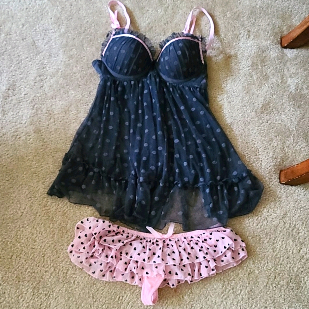Intimate sleepwear